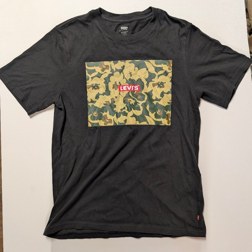 Levi's Short Sleeve Black/Camo Box T-Shirt Men's Vintage Fit Size X-Small